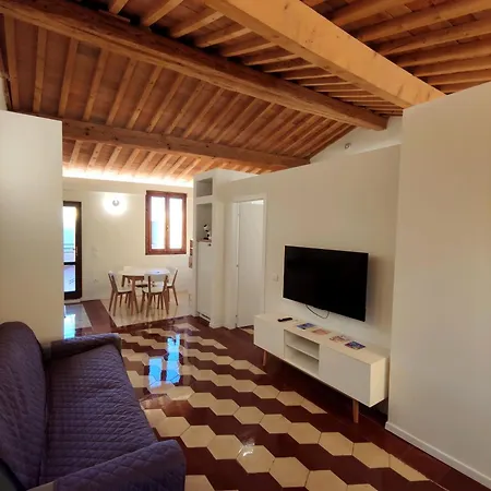 La Grande Terrazza, Centro Borgo Apartment